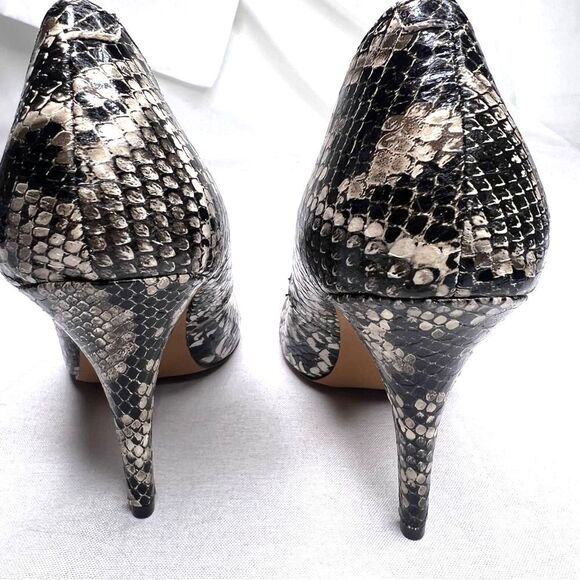 NWOB MIA Vegan Leather Snake print gold cap point toe stiletto heel size 8.5 - Picture 5 of 9